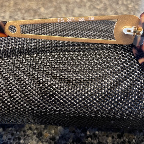 Vintage Fendi sunglasses - Picture 5 of 6